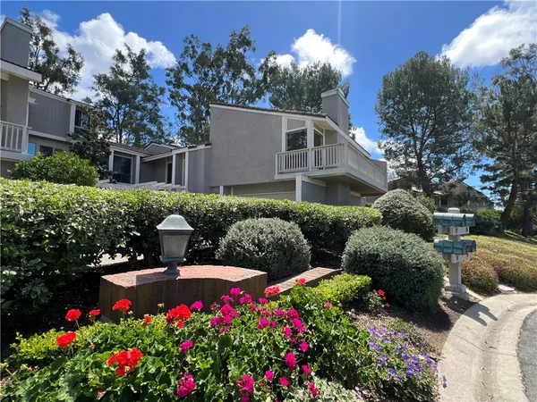 $6,400 | 8 Valley View, Irvine, CA 92612