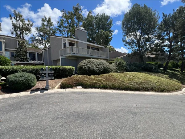 $6,400 | 8 Valley View, Irvine, CA 92612