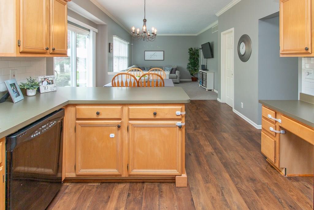 10847 Thistle Ridge Fishers, IN 46038 - Photo 11 of 36 Gallery Image 11