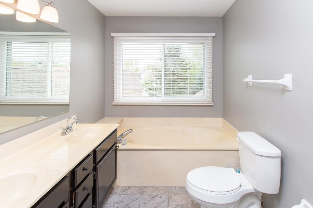 10847 Thistle Ridge Fishers, IN 46038 - Photo 36 of 36 Gallery Image 36