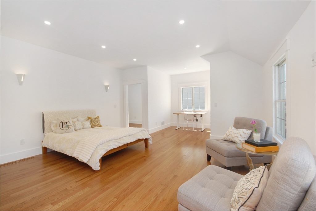 32 Hickory Cliff Road Newton, MA 02464 - Photo 25 of 42 Gallery Image 25