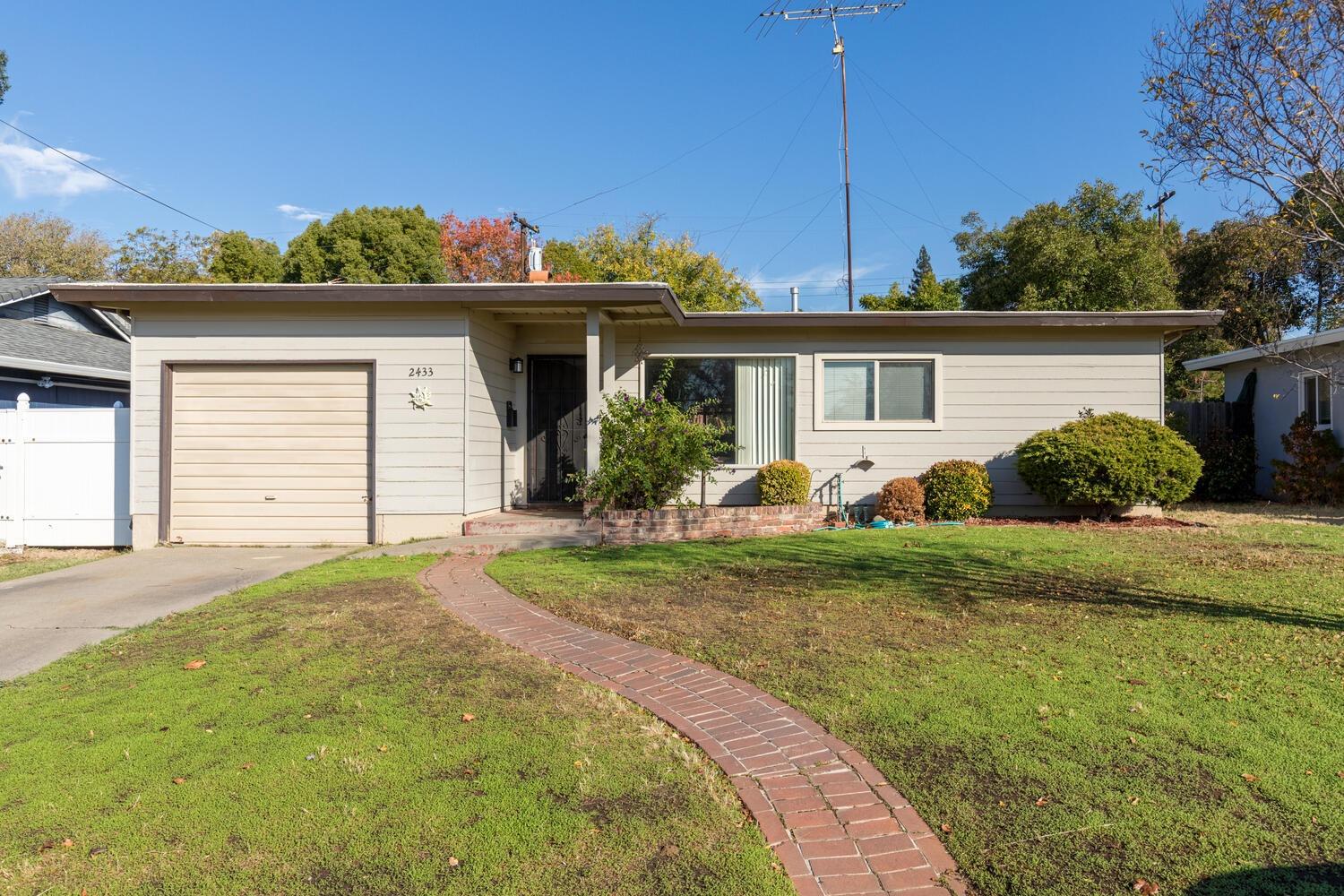 2433 Laredo Road Sacramento, CA 95825 - Photo 1 of 1 Gallery Image 1