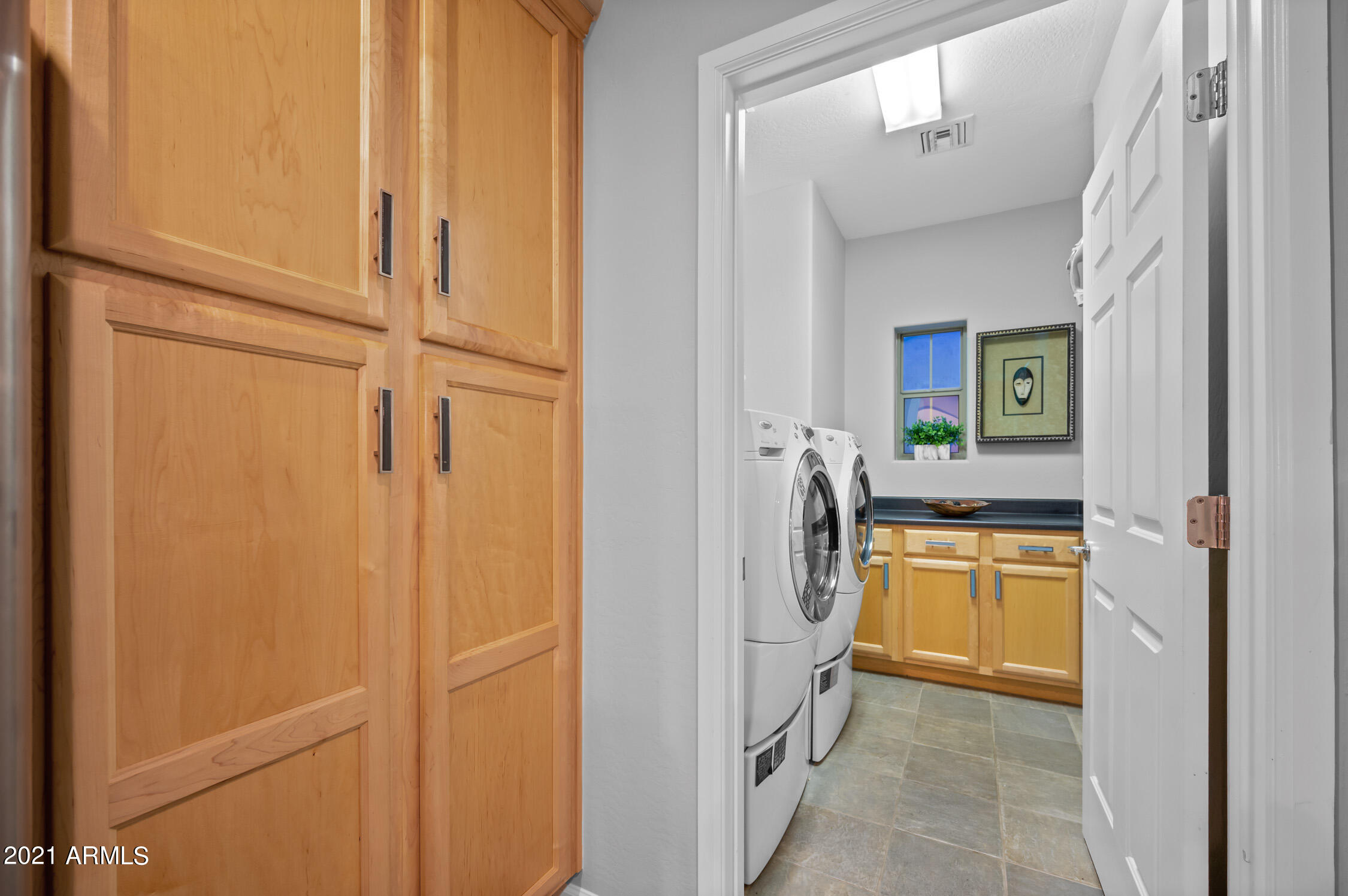 3935 East Rough Rider Road, Unit 1077 Phoenix, AZ 85050 - Photo 16 of 35 ocupix-3935ERRR1077-28