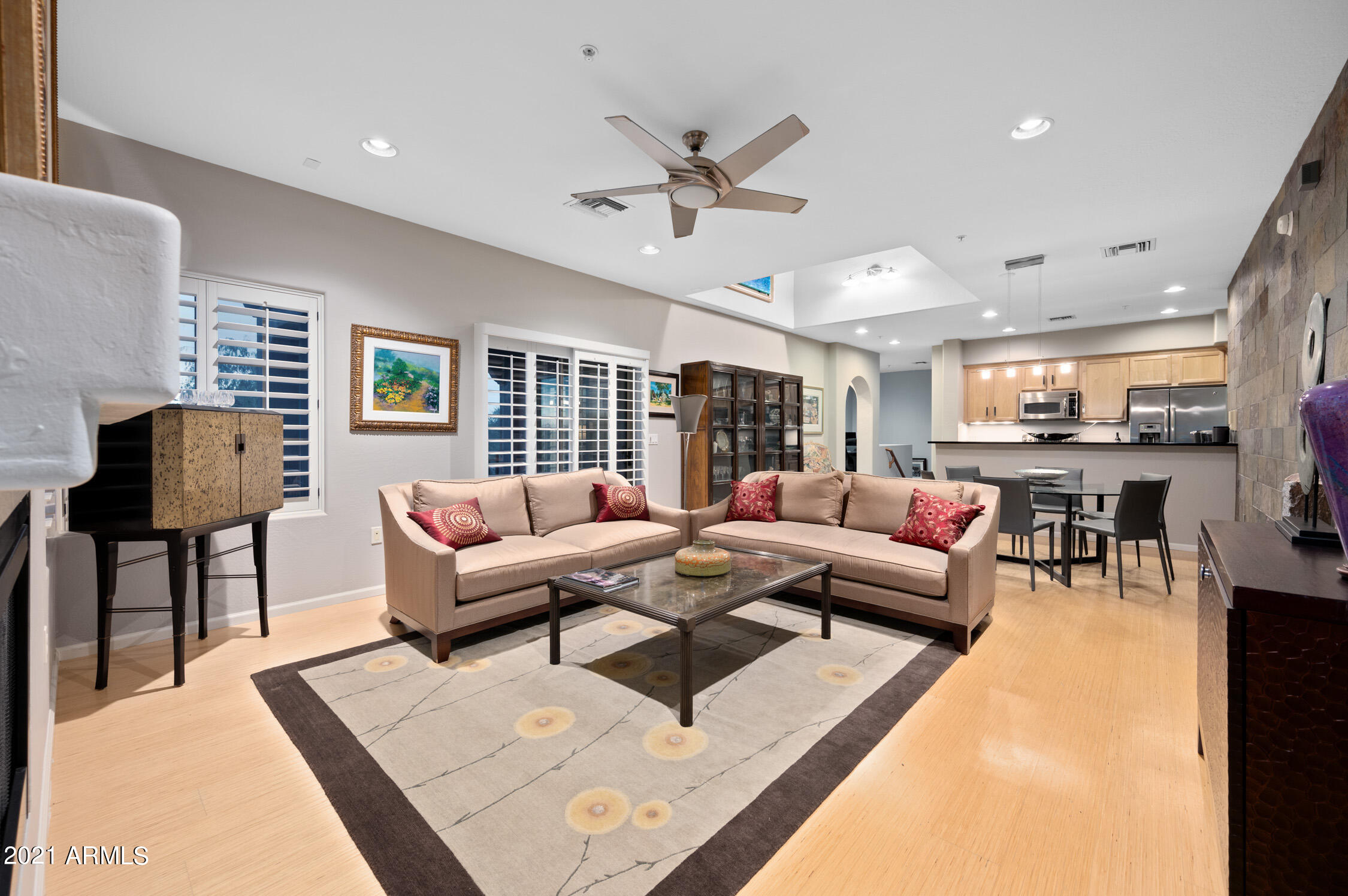 3935 East Rough Rider Road, Unit 1077 Phoenix, AZ 85050 - Photo 8 of 35 ocupix-3935ERRR1077-32