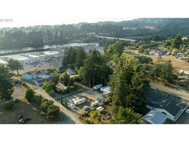 a black and white photo of a house