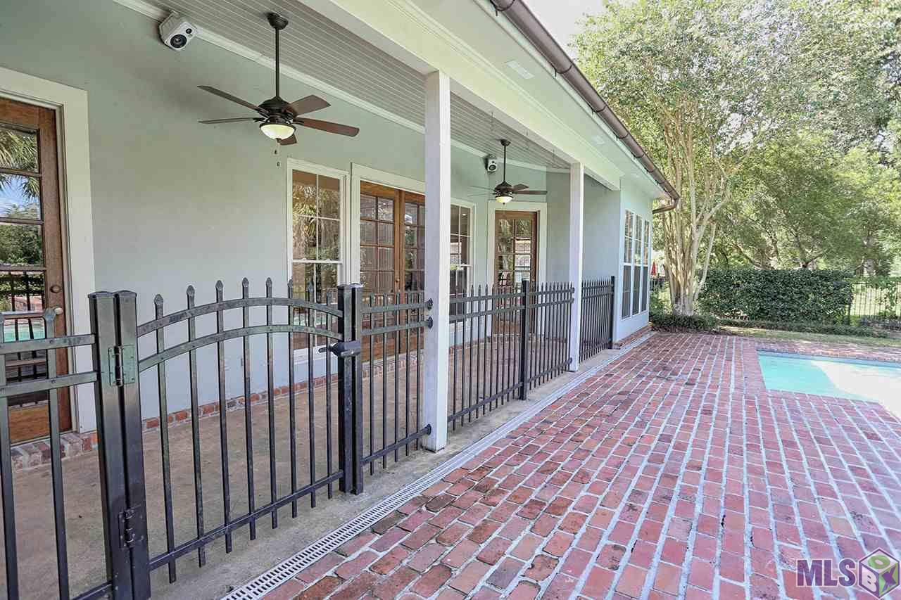 19417 Point O' Woods Court Baton Rouge, LA 70809 - Photo 12 of 36