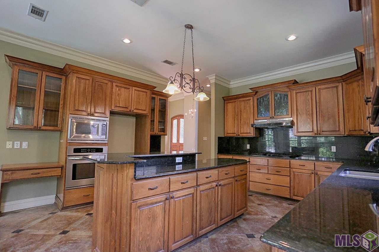 19417 Point O' Woods Court Baton Rouge, LA 70809 - Photo 13 of 36