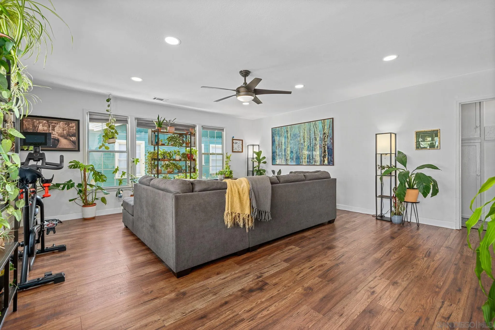 4544 Edgewood Place Riverside, CA 92506 - Photo 3 of 29 a living room with furniture and a flat screen tv