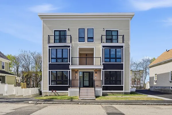$774,900 | 17 Holmes Street, Unit 101, Quincy, MA 02171