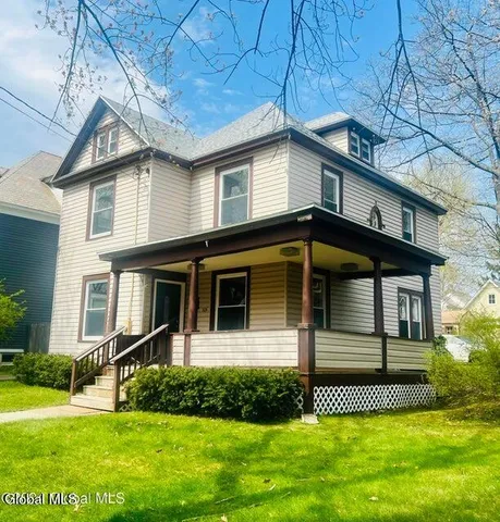 $2,800 | 206 Catherine Street, Scotia, NY 12302