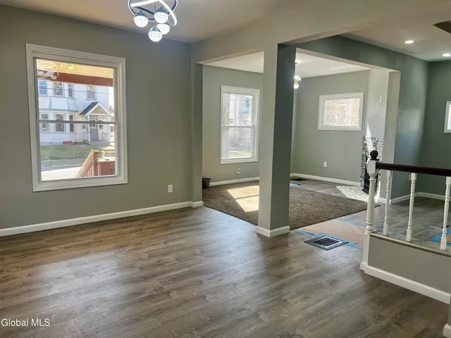 $2,800 | 206 Catherine Street, Scotia, NY 12302