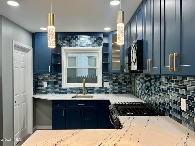 $2,800 | 206 Catherine Street, Scotia, NY 12302