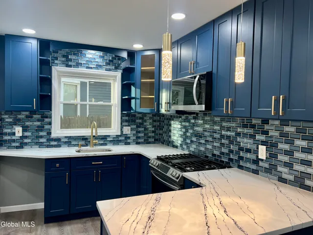 $2,800 | 206 Catherine Street, Scotia, NY 12302