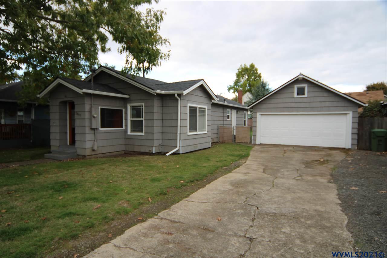 2347 Breyman Street Northeast Salem, OR 97301 - Photo 2 of 25