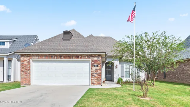 $275,000 | 306 Adry Lane, Youngsville, LA 70592