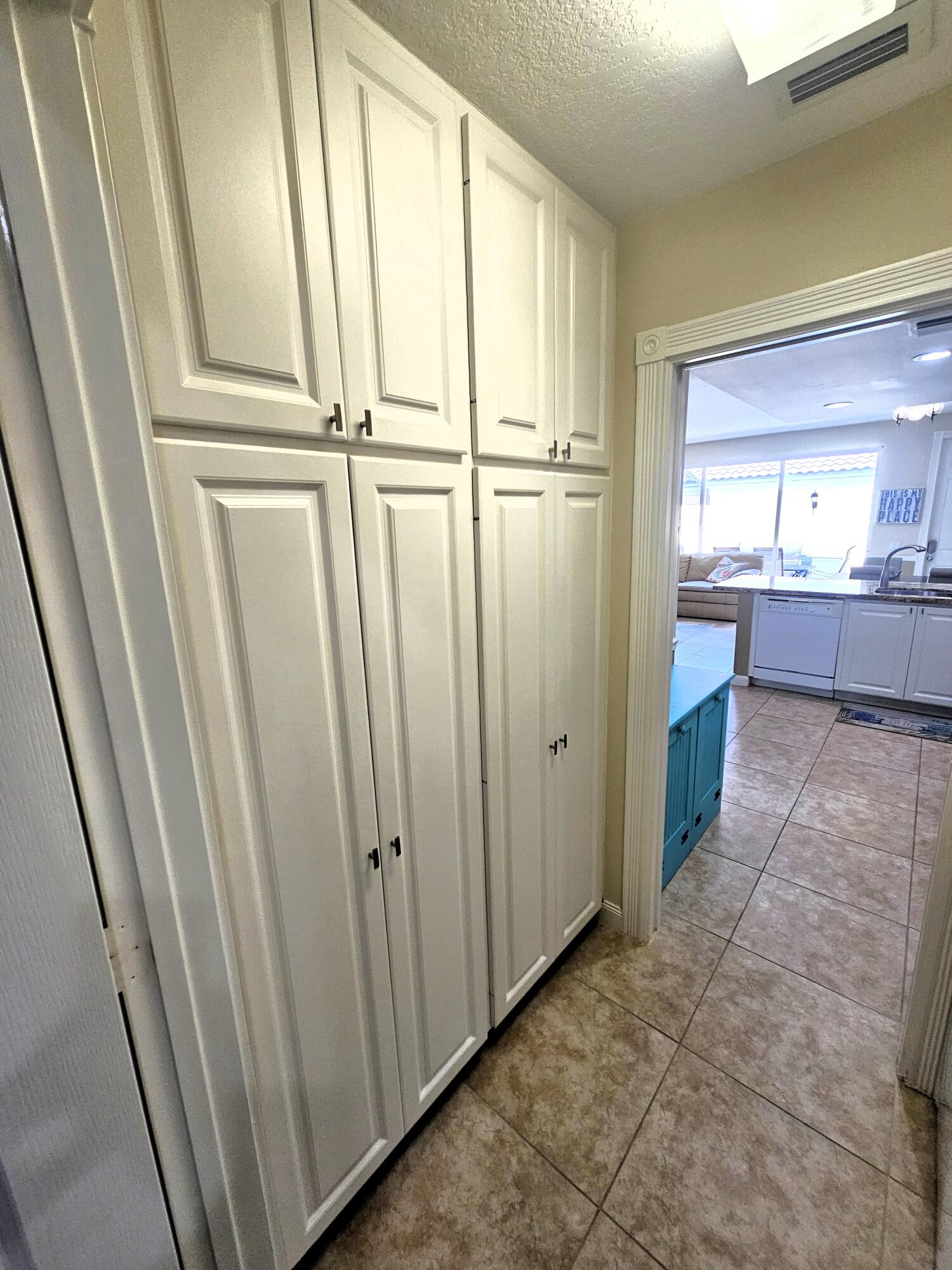 1935 Frederick Small Road Jupiter, FL 33458 - Photo 10 of 27 1000002290