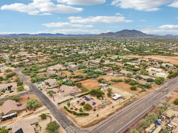 $940,000 | 512 East Jordon Lane, Phoenix, AZ 85086