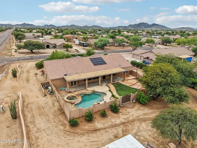 $975,000 | 512 East Jordon Lane, Phoenix, AZ 85086