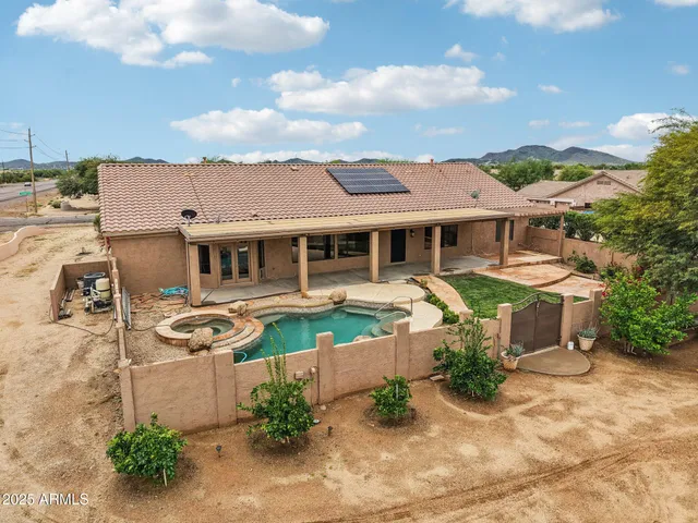 $975,000 | 512 East Jordon Lane, Phoenix, AZ 85086