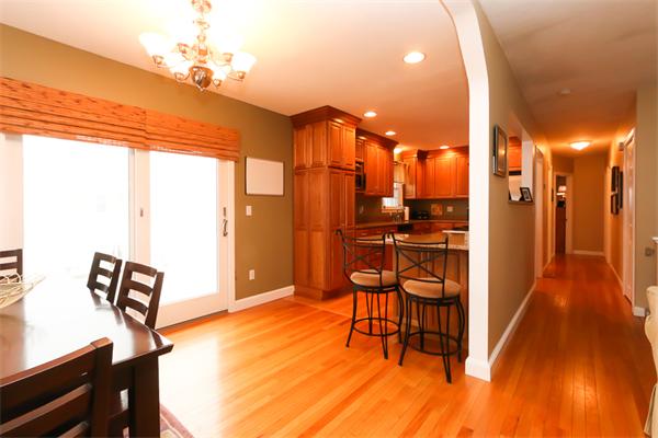 46 Sonning Road Beverly, MA 01915 - Photo 3 of 29 Gallery Image 3