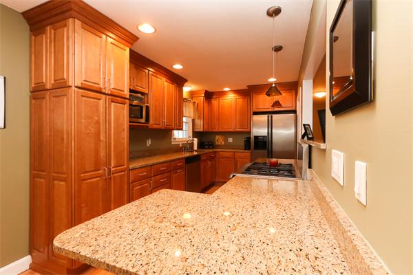 46 Sonning Road Beverly, MA 01915 - Photo 4 of 29 Gallery Image 4