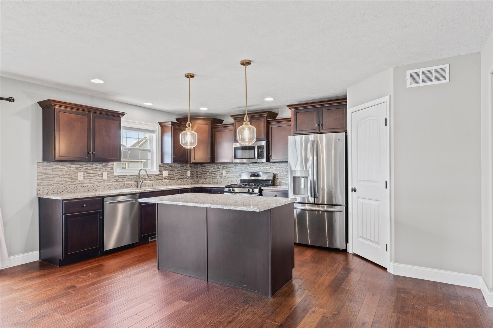 2008 Rylan Road Mahomet, IL 61853 - Photo 20 of 50 Gallery Image 20