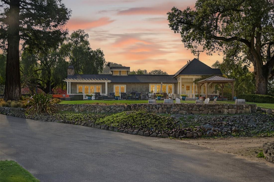 3970 Leavesley Road Gilroy, CA 95020 - Photo 15 of 52