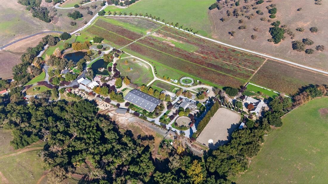 3970 Leavesley Road Gilroy, CA 95020 - Photo 17 of 52