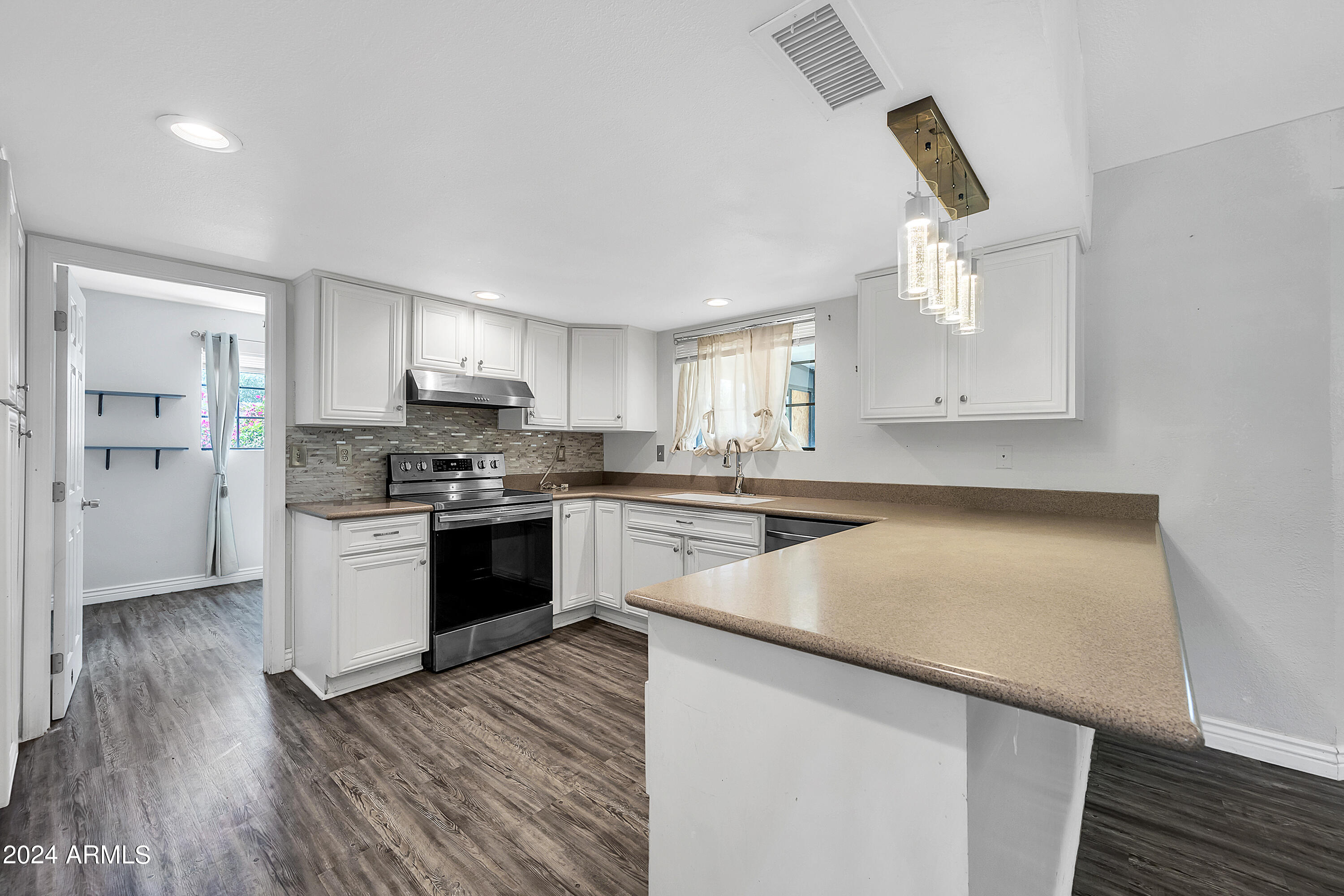 21406 South Greenfield Road Gilbert, AZ 85298 - Photo 17 of 49 Kitchen