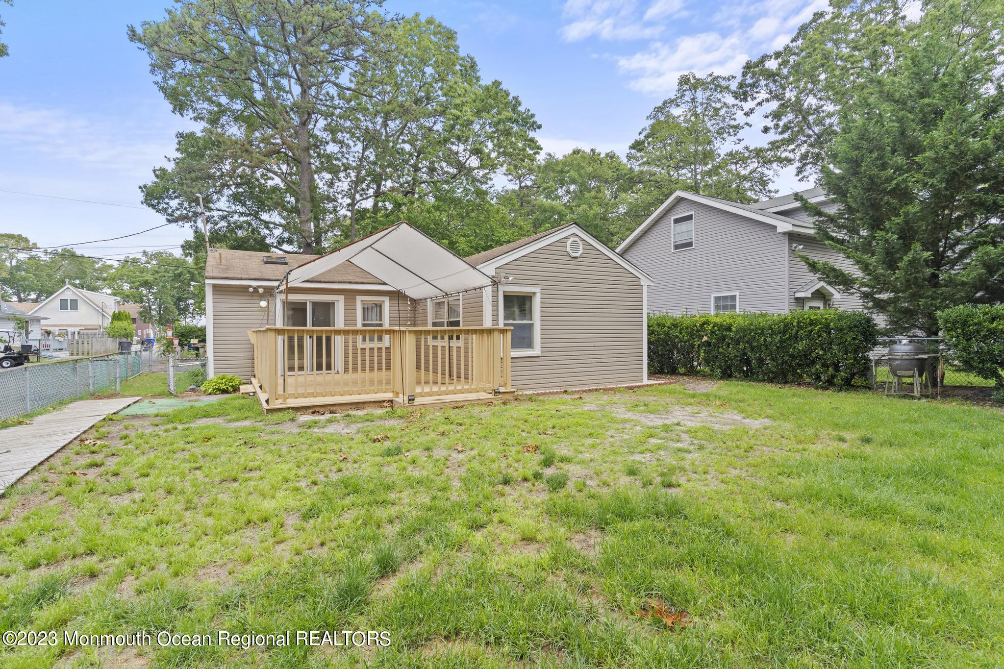 45 Hampton Road Brick, NJ 08723 - Photo 22 of 25 45 Hampton rd (21)