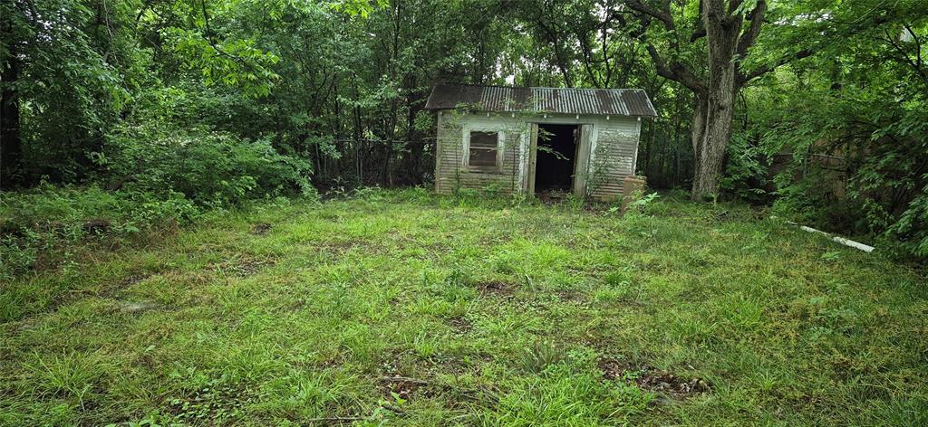 307 West Spruce Street Whitewright, TX 75491 - Photo 11 of 12