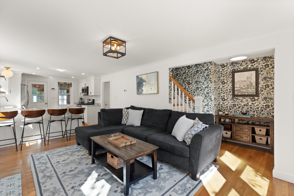 11 Riverside Avenue Quincy, MA 02169 - Photo 9 of 31 Gallery Image 9