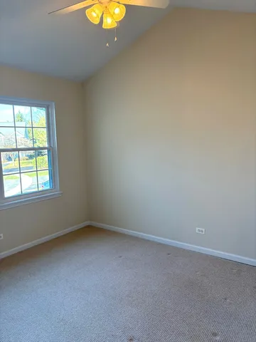 $359,900 | 607 Kingsbridge Drive, Carol Stream, IL 60188