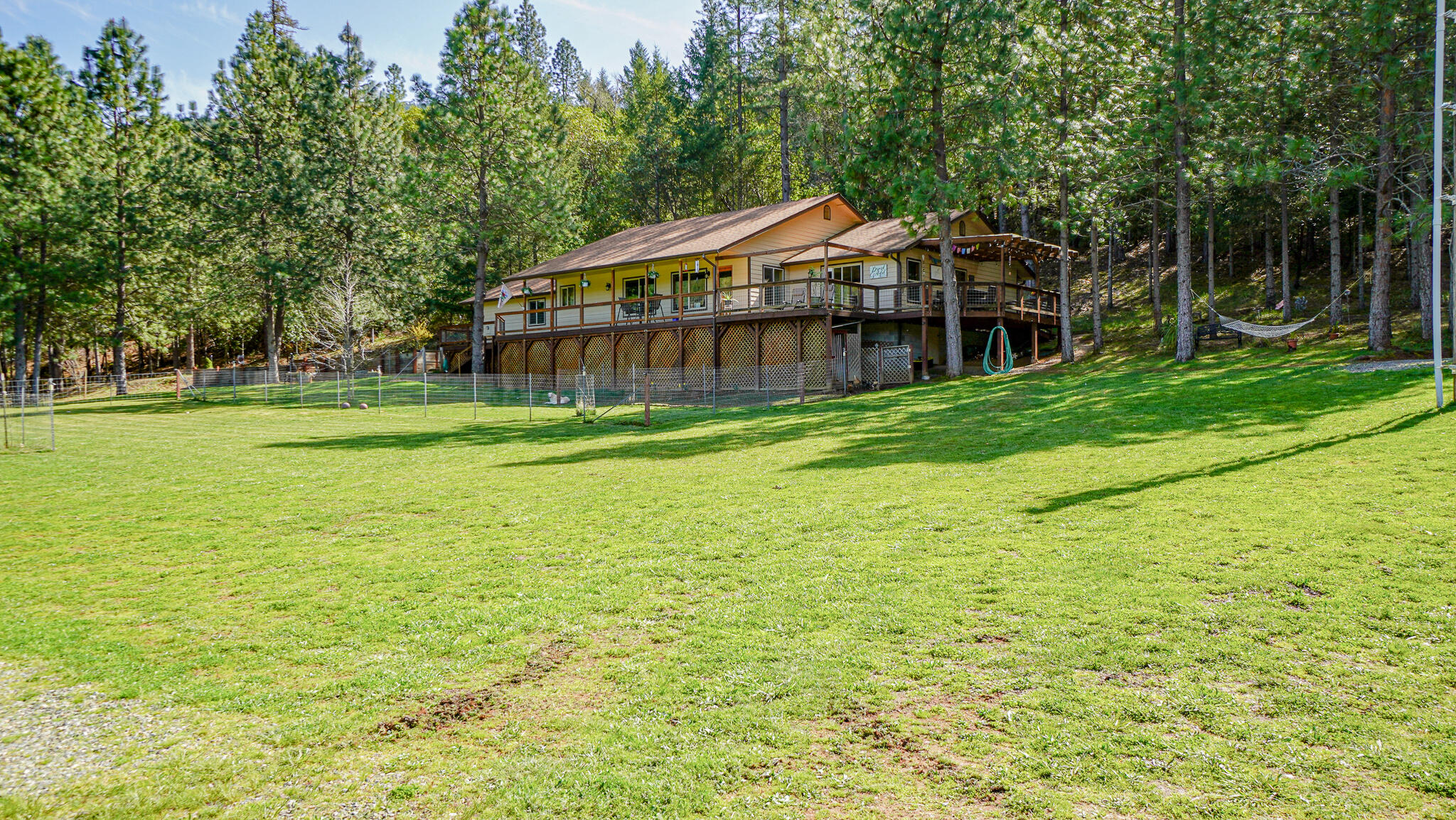 186 Felkner Road Grants Pass, OR 97527 - Photo 5 of 68 DSC09177