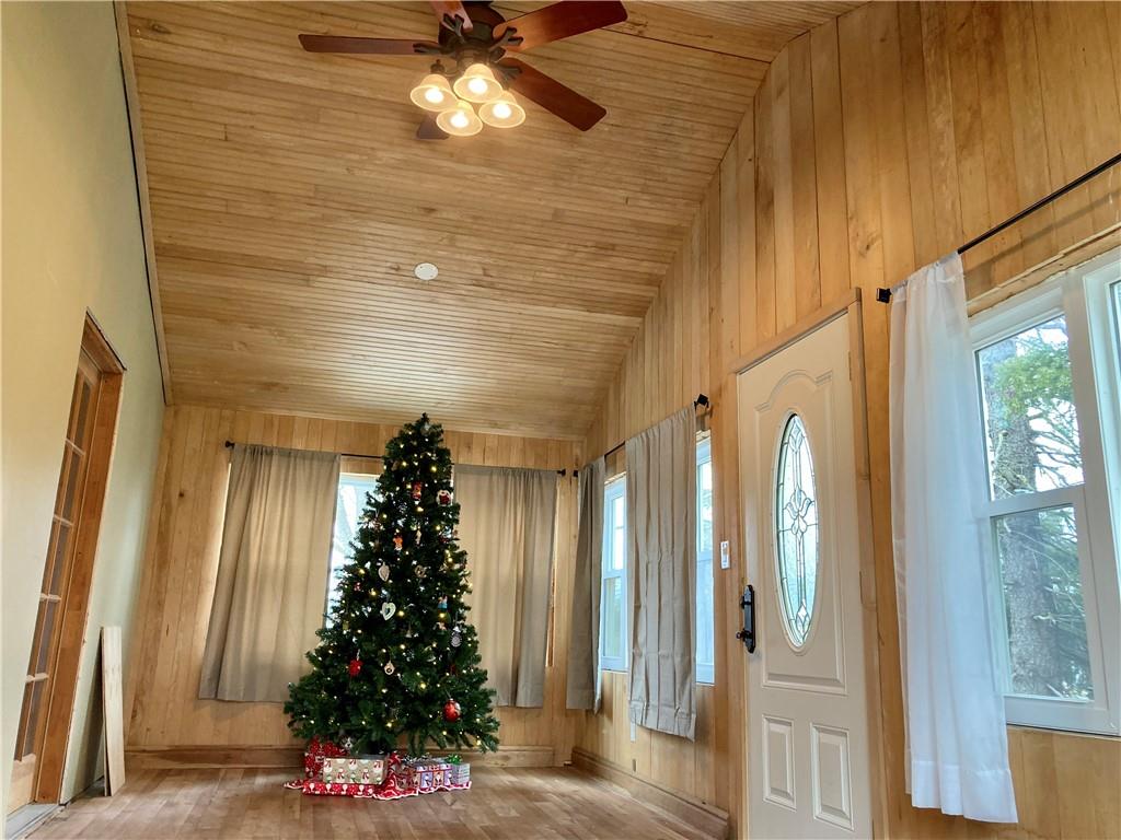 1631 Roosevelt Road Pittsburgh, PA 15237 - Photo 12 of 25 Gallery Image 12