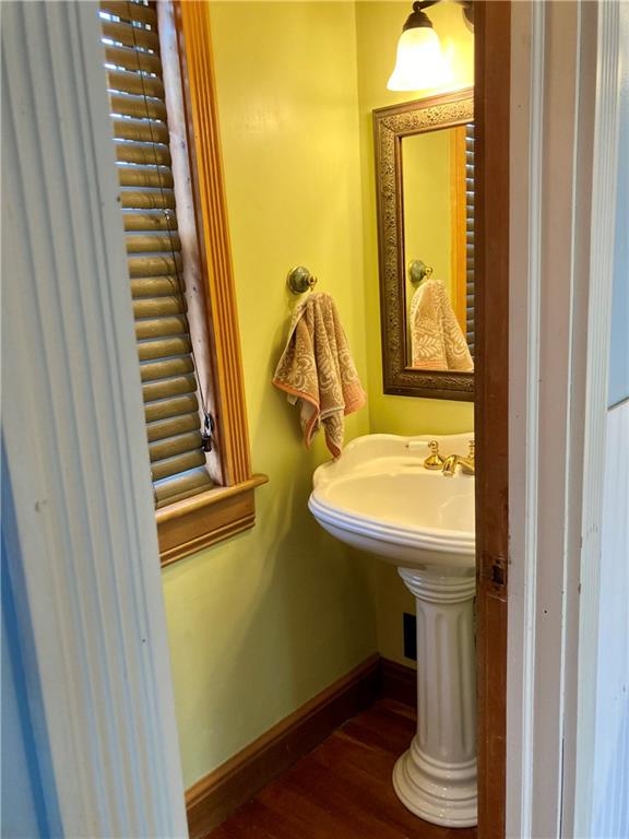 1631 Roosevelt Road Pittsburgh, PA 15237 - Photo 13 of 25 Gallery Image 13
