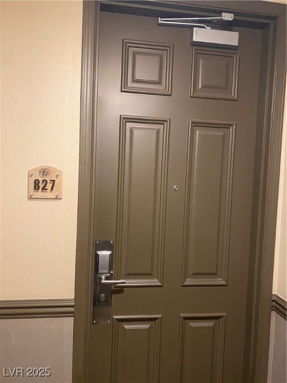 2405 West Serene Avenue, Unit 827 Las Vegas, NV 89123 - Photo 36 of 48 Detailed view of elevator