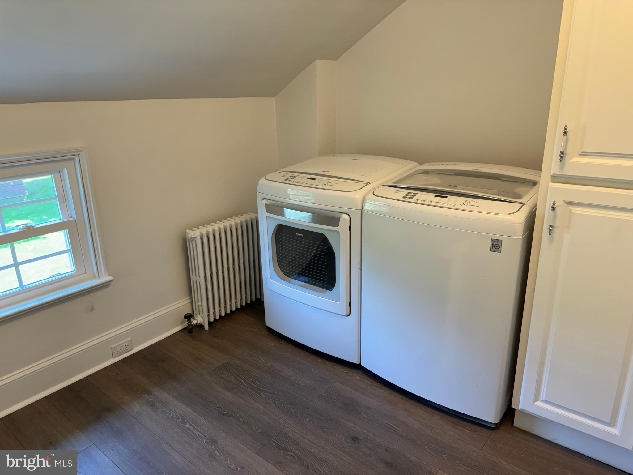 553 Worthington Road Chester Springs, PA 19425 - Photo 21 of 33 a utility room with dryer and washer