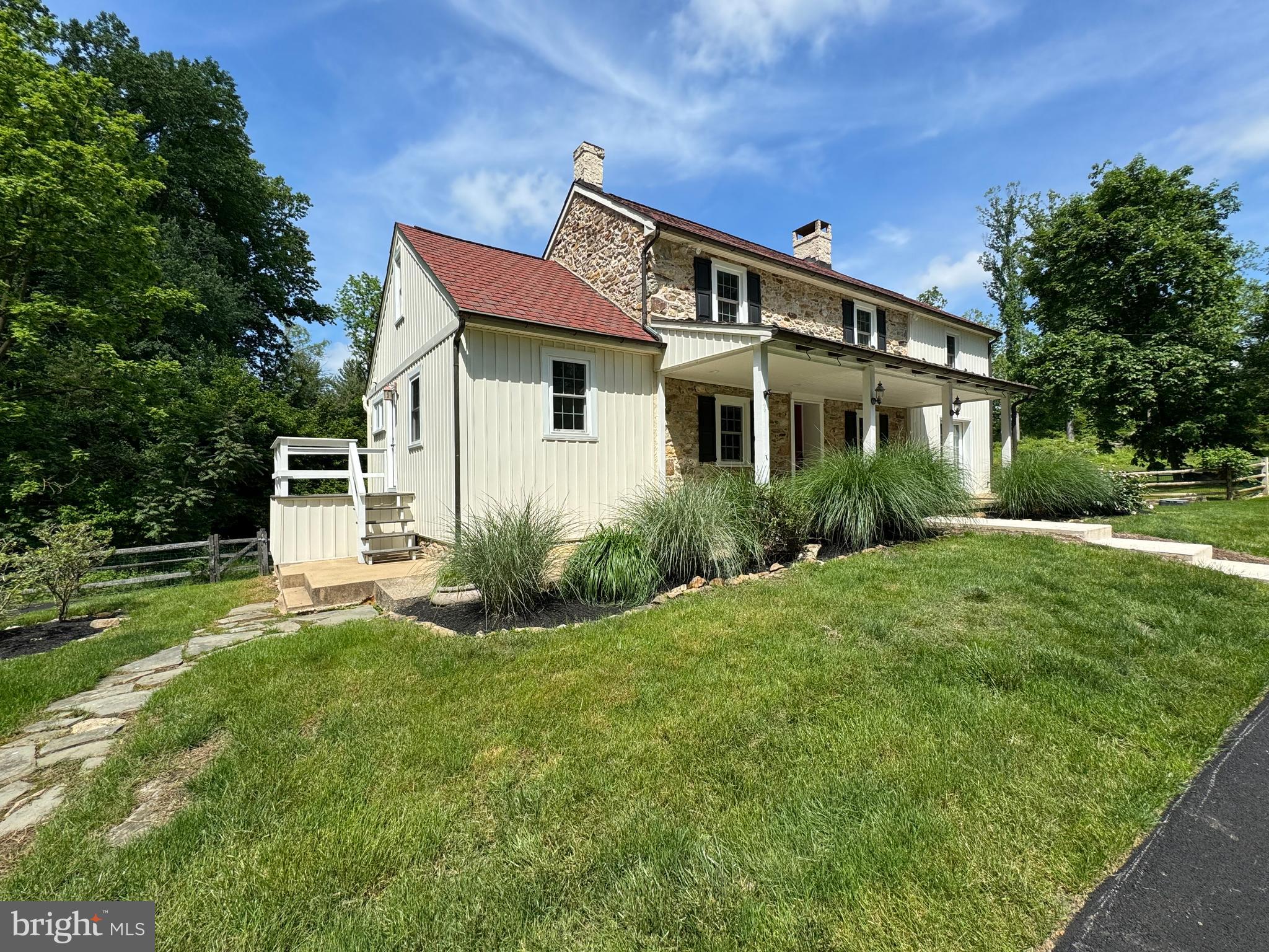 553 Worthington Road Chester Springs, PA 19425 - Photo 33 of 33 a front view of a house with a yard