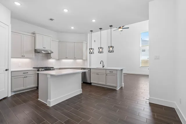 $489,990 | 1215 Luna Drive, Missouri City, TX 77459