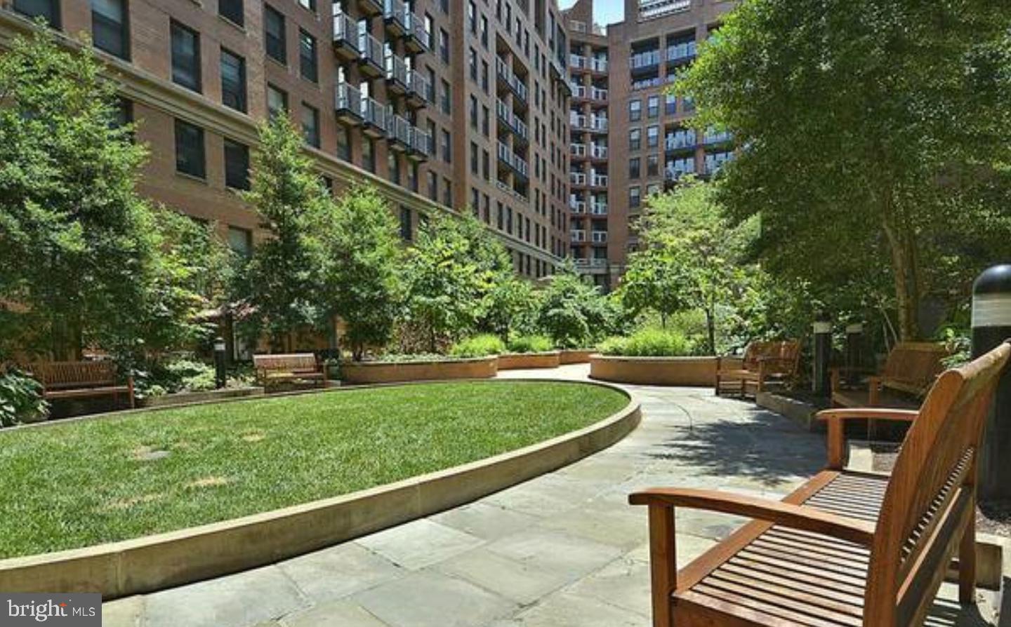 631 D Street Northwest, Unit 1038 Washington, DC 20004 - Photo 27 of 56 a view of a building with garden and sitting area