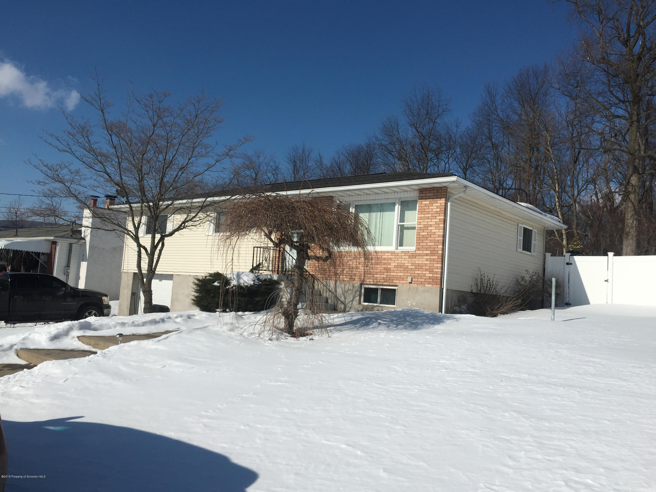 1424 Rundle Street Scranton, PA 18504 - Photo 1 of 14 Gallery Image 1