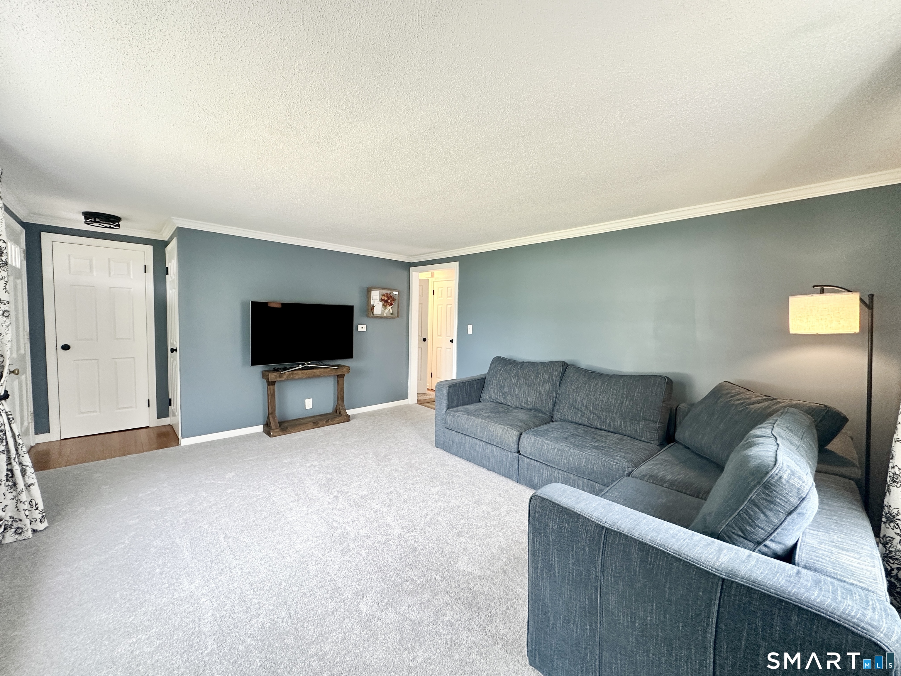 220 South Elm Street Windsor Locks, CT 06096 - Photo 11 of 27