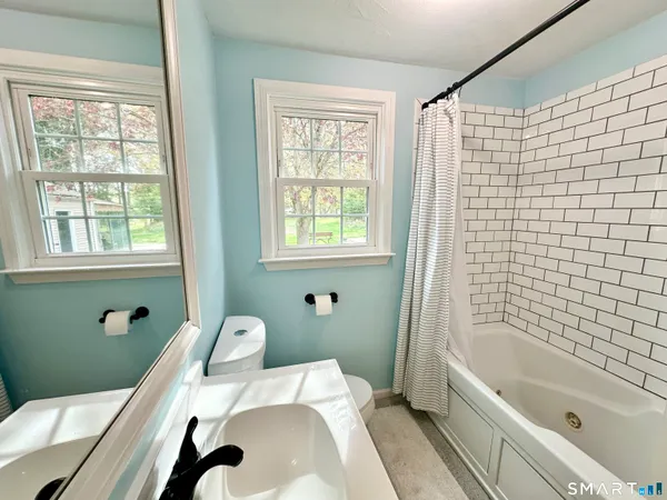 $339,900 | 220 South Elm Street, Windsor Locks, CT 06096