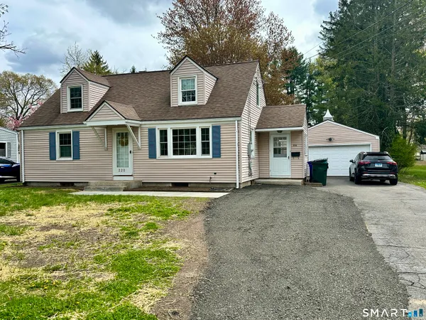 $339,900 | 220 South Elm Street, Windsor Locks, CT 06096