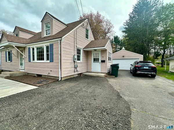 $339,900 | 220 South Elm Street, Windsor Locks, CT 06096