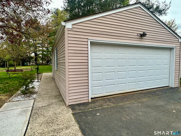 $339,900 | 220 South Elm Street, Windsor Locks, CT 06096