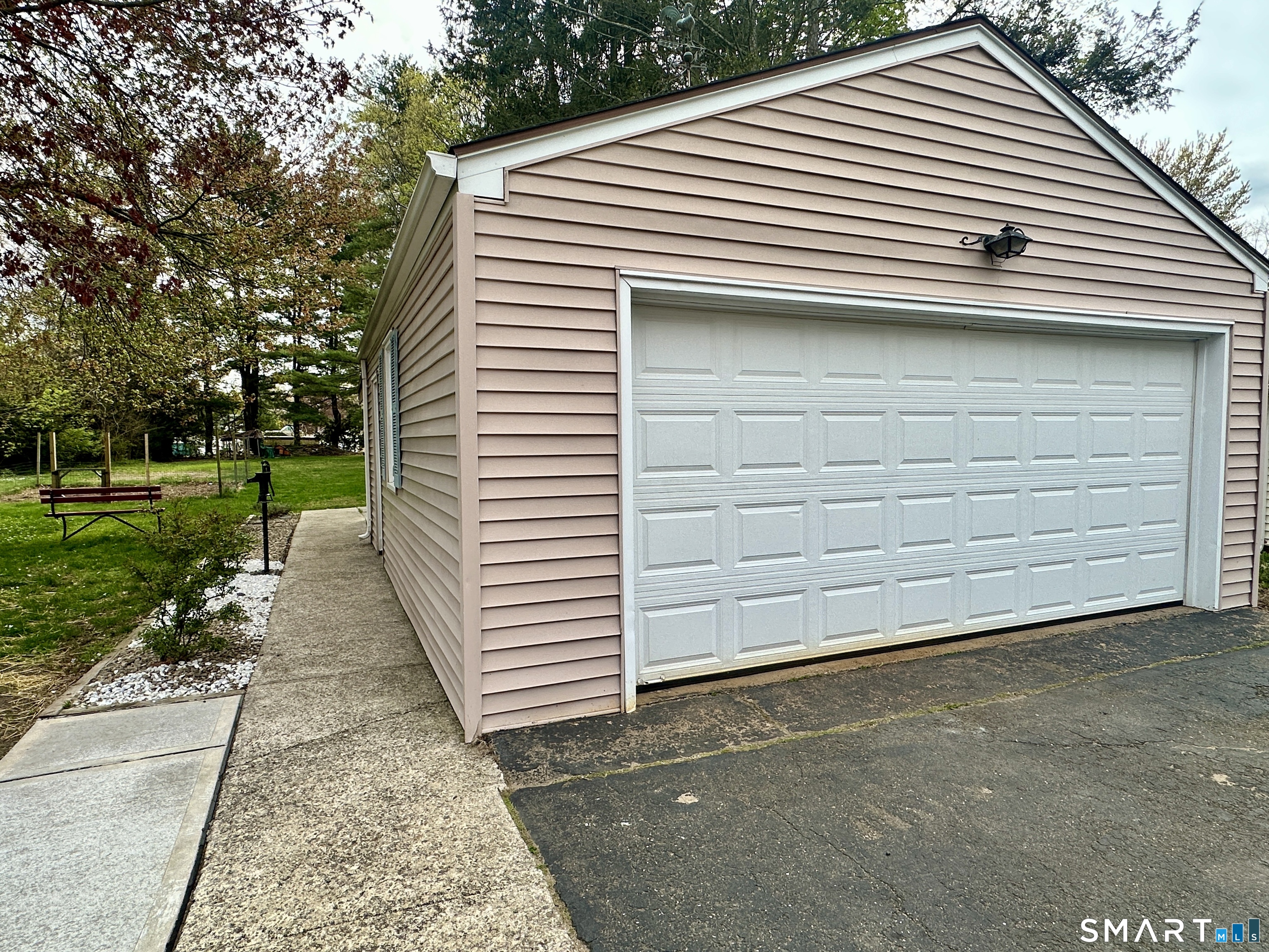 220 South Elm Street Windsor Locks, CT 06096 - Photo 3 of 27