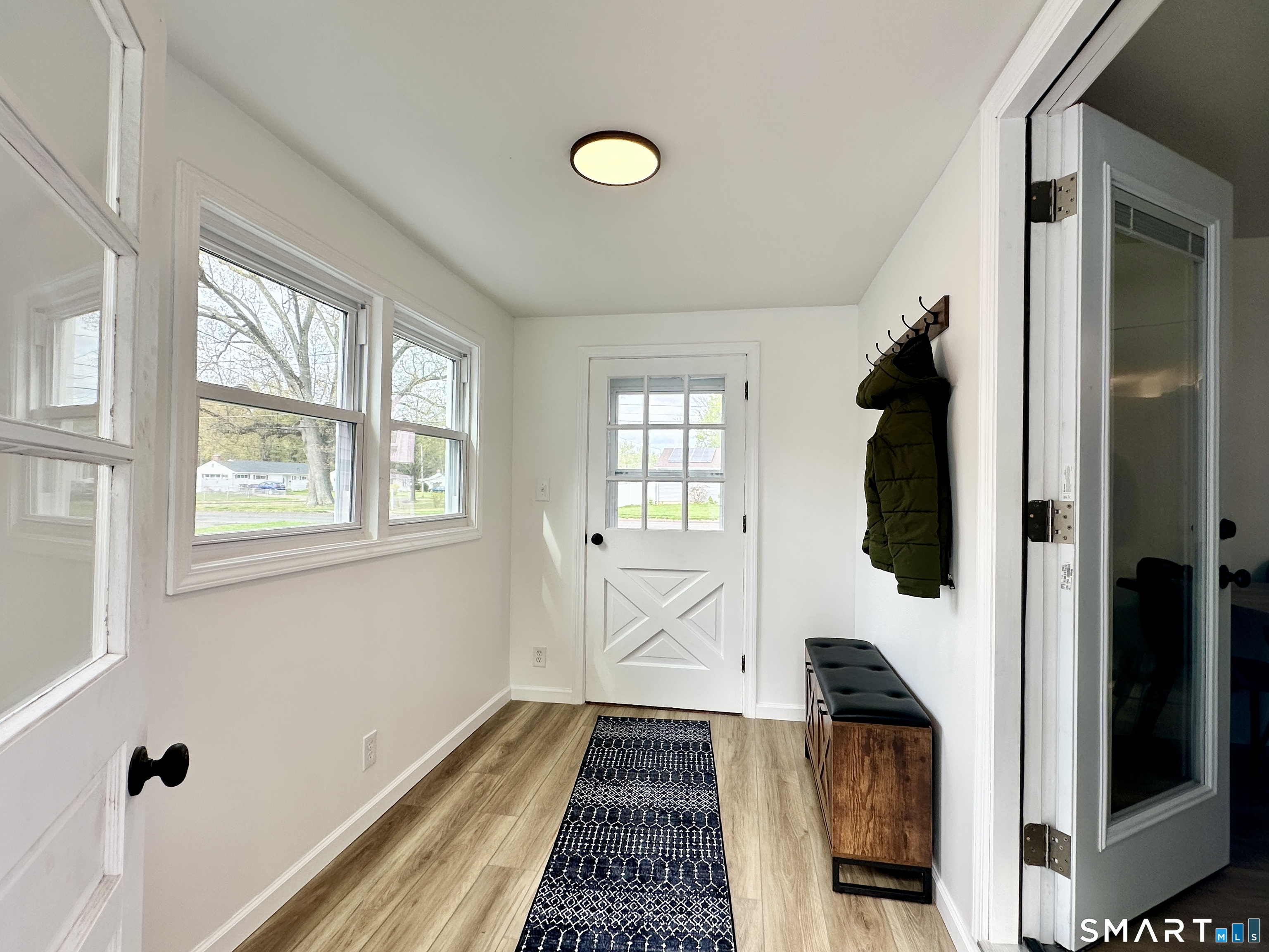 220 South Elm Street Windsor Locks, CT 06096 - Photo 5 of 27