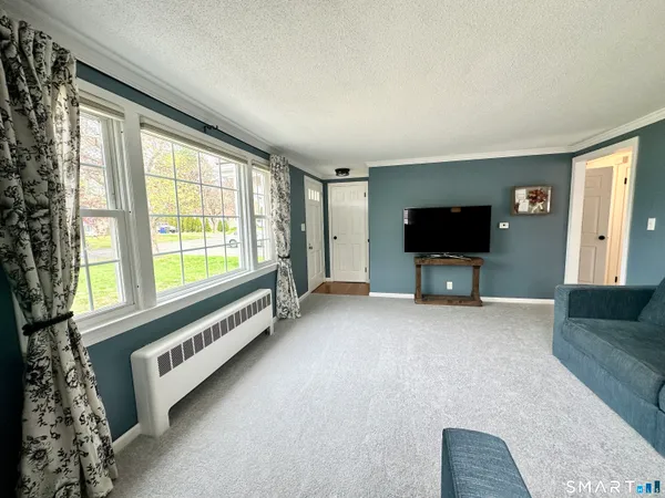 $339,900 | 220 South Elm Street, Windsor Locks, CT 06096